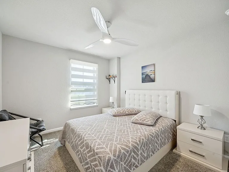 21030 Albany Landing Ln — Photo 24