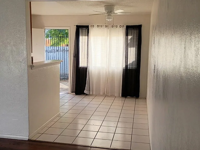 13463 Edgemont St — Photo 3
