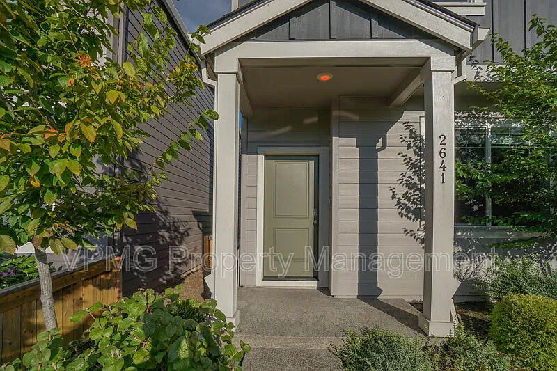 3 bed, 2.5 bath, 1369 sqft, $2,750 — Photo 4
