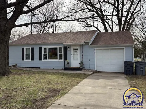 919 N Lakeview St, Emporia, KS 66801