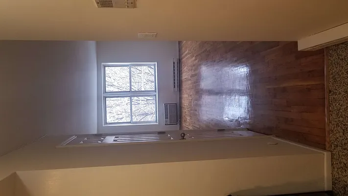 Rented by NYLA Realty | media 17