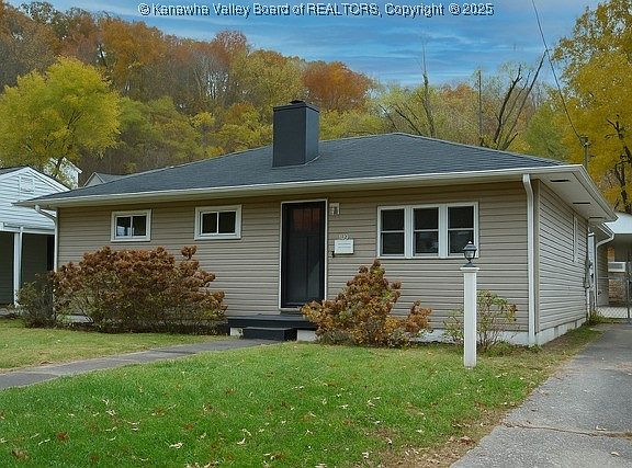 2nd image of 205 Sun Valley Dr