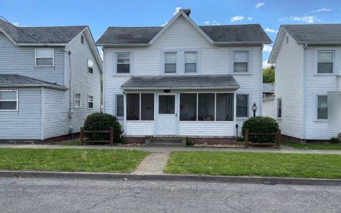 1st image of 108 S Marion Ave