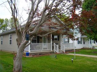 13 Main Ave, Nitro, WV 25143
