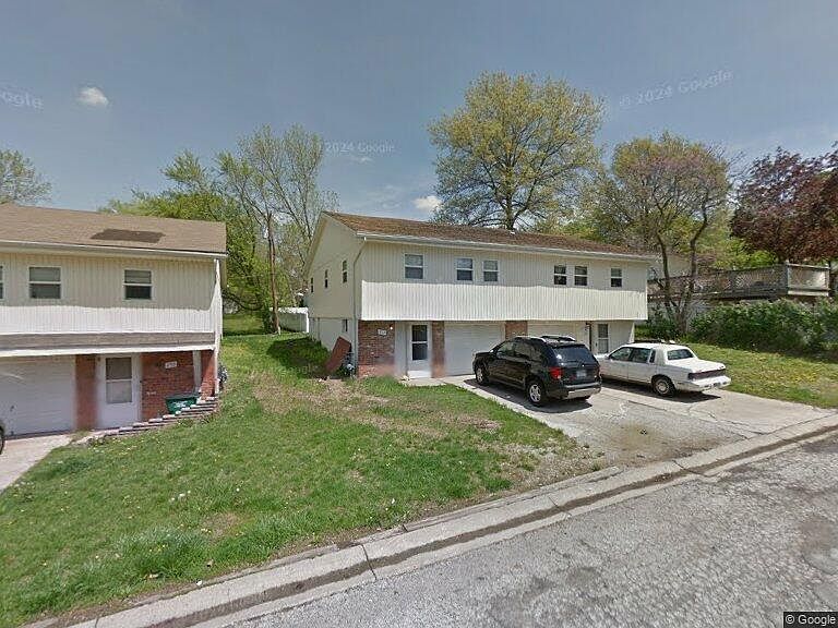 1st image of 232 E Pacific Dr