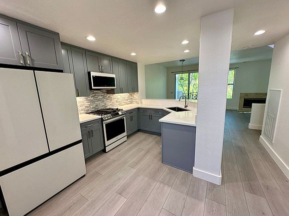 2nd image of 430 Navaro Pl Unit 118