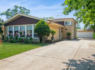 9314 Marmora Ave, Morton Grove, IL 60053