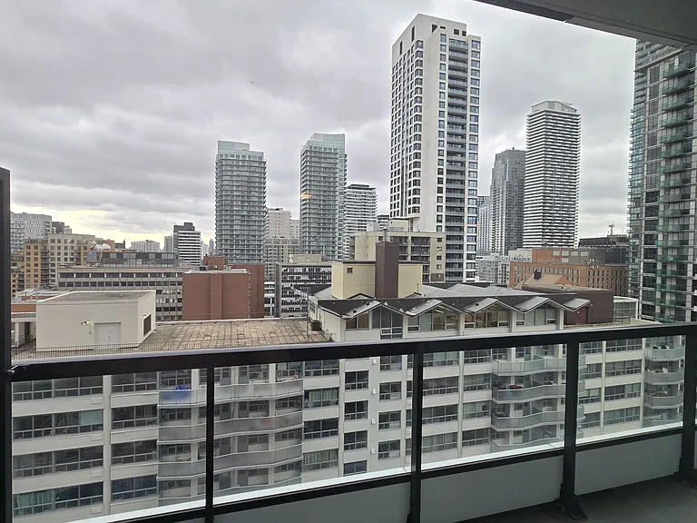 65 Broadway Ave S #1507 — Photo 1