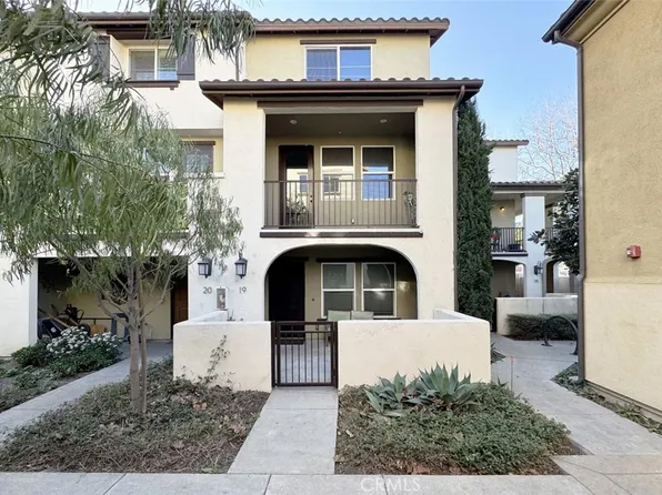 1530 W 1st St #19, Santa Ana, CA 92704