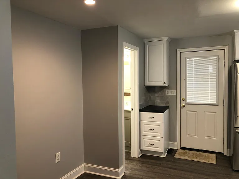 Eat in kitchen with wall USB chargers