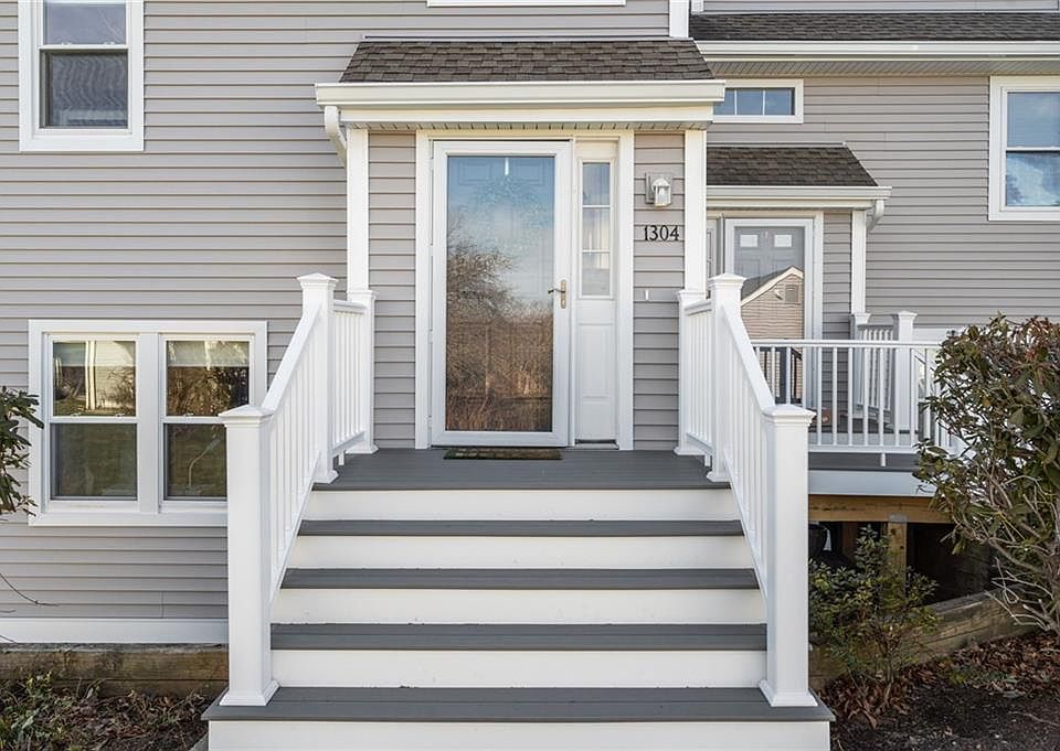 1st image of 1304 Fairway Dr #1304