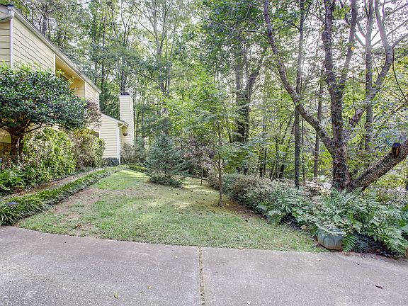 5th image of 163 Kenmare Cir SE
