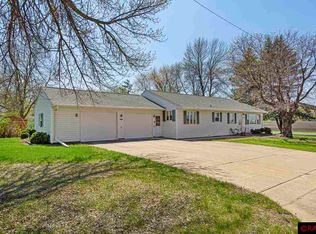 917 Court Ave, Gaylord, MN 55334