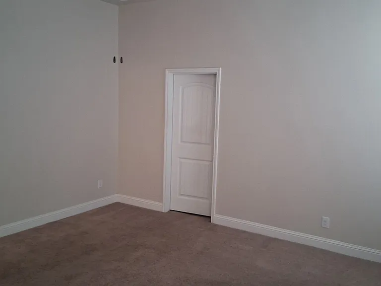 11109 Englewood Ave — Photo 19