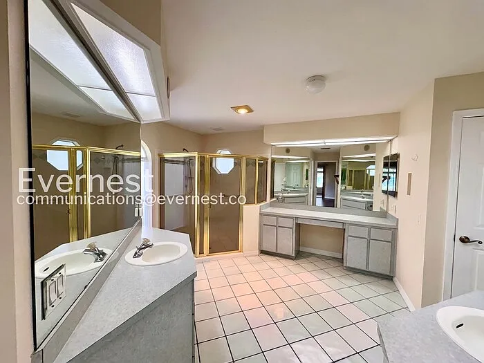 5609 Rosewall Cir — Photo 11