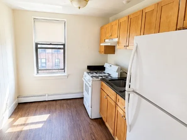 5 Victory Rd APT 11, Dorchester, MA 02122