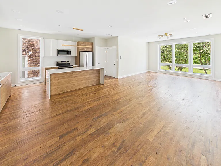2839 W 24th Blvd #1F — Photo 11