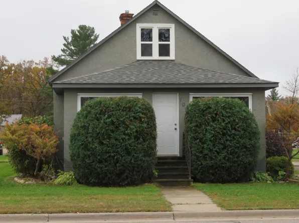 109 1st St, Randall, MN 56475