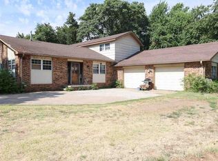 736 S McCord Rd, Ponca City, OK 74604