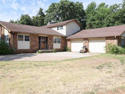 736 S McCord Rd, Ponca City, OK, 74604