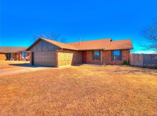1228 NE 24th St, Moore, OK 73160