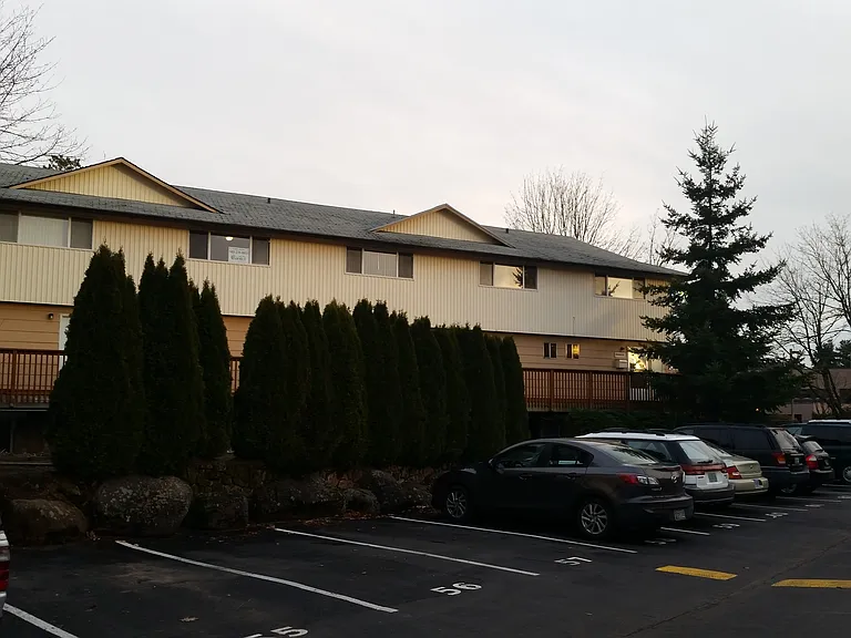 Hilltop Plaza — Photo 21