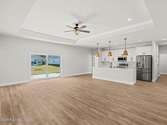 4th image of 298 Lachine St SW