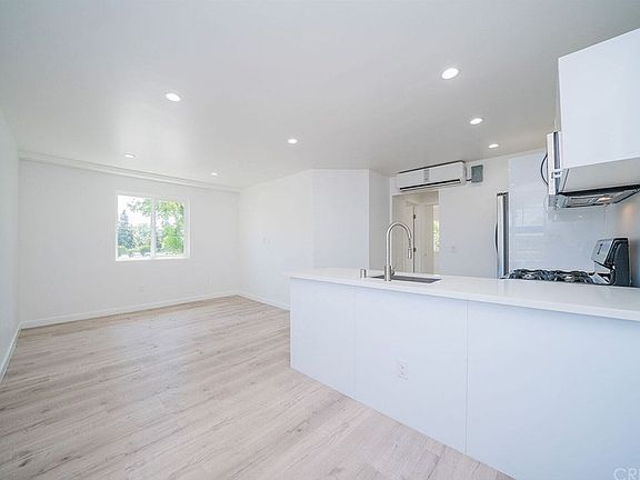 3rd image of 6745 Laurel Canyon Blvd APT 201