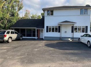 2402 Niagara Rd, Niagara Falls, NY 14304