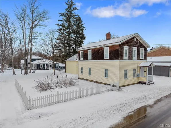 20 S Jefferson St, Pulaski, NY 13142