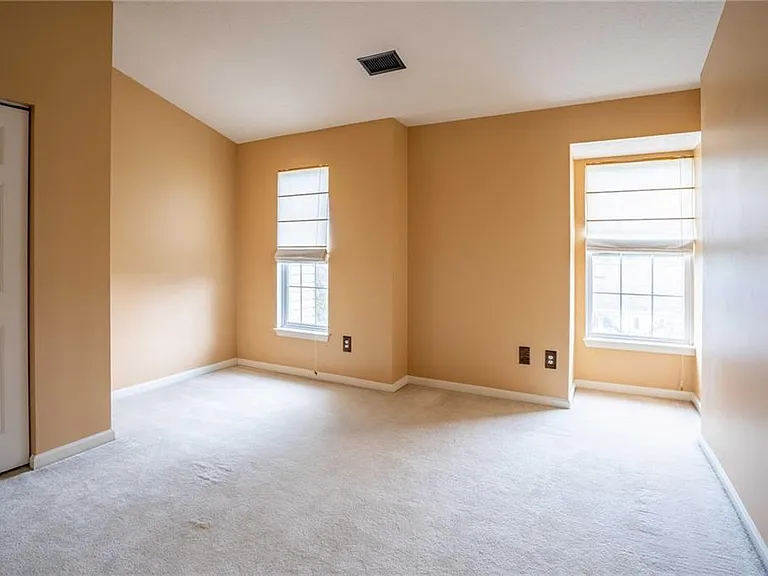 8703 Lost Valley Dr — Photo 20