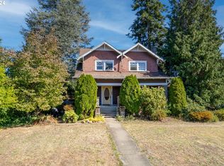 525 5th St, Myrtle Point, OR 97458