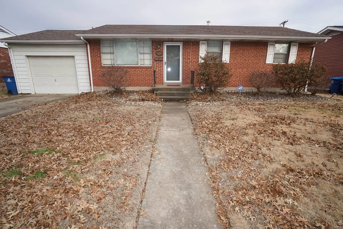 3128 Davis Ave photo 1