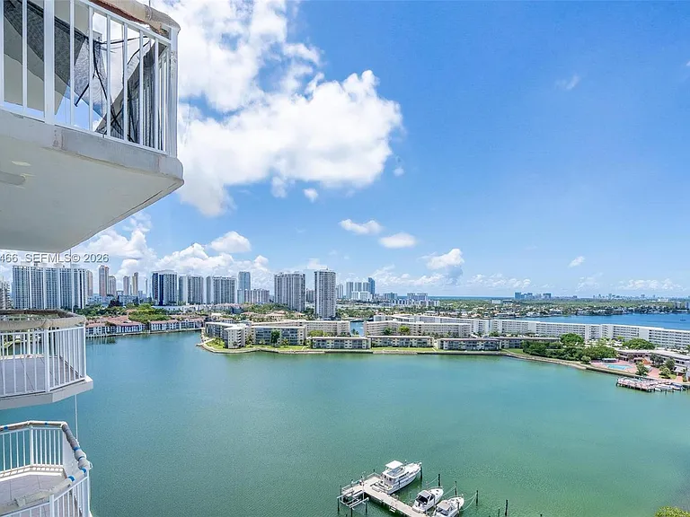 18081 Biscayne Blvd #1903 — Photo 7