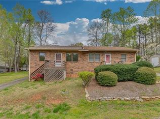 52 Windwood Dr, Columbus, NC 28722