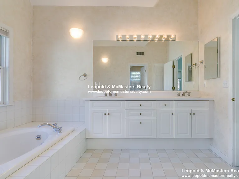 11 Reservoir Rdg — Photo 28