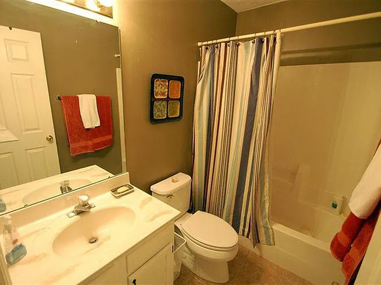 1293 Enochs Dr — Photo 12
