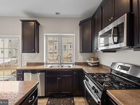 5th image of 1924 Juniper Dr
