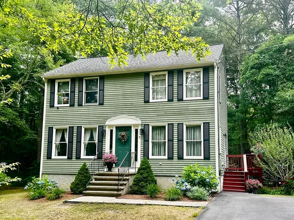 71 Harvey St, Taunton, MA 02780