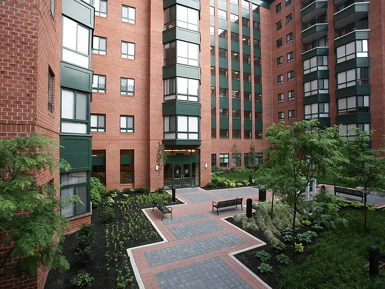 Building Exterior Courtyard