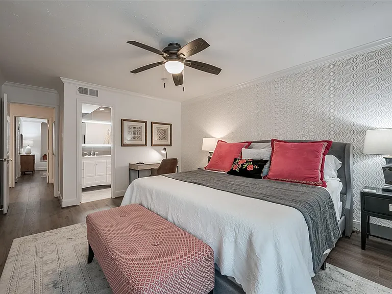 14723 Barryknoll Ln #107 — Photo 20