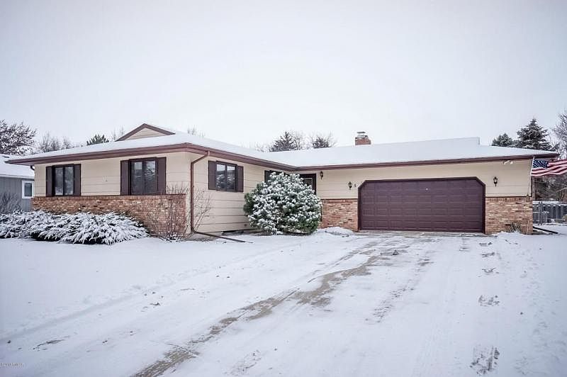 1st image of 5 36th Avenue Cir S