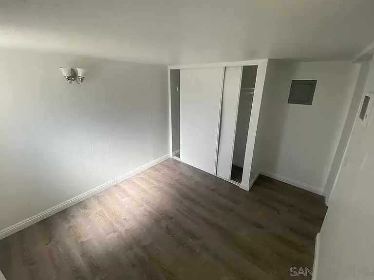528 N Citrus Ave — Photo 6