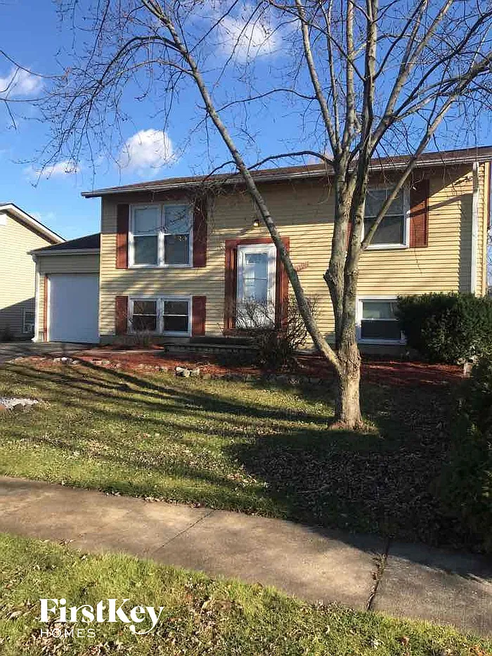 18761 John Ave photo 1