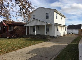 23526 Grove St, Saint Clair Shores, MI 48080