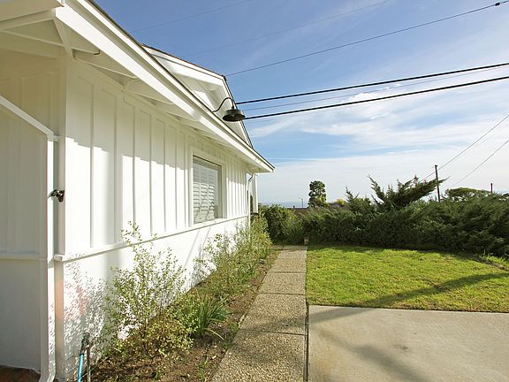2nd image of 1914 Pelican Ave #A