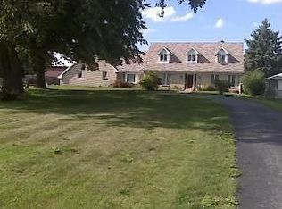 5505 Pickle Rd, Oregon, OH 43616