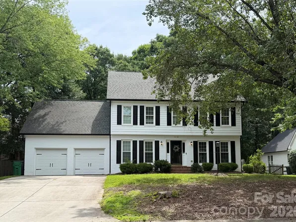 10129 Hanover Glen Rd, Charlotte, NC 28210