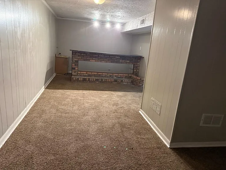 508 Closhire Ln — Photo 15