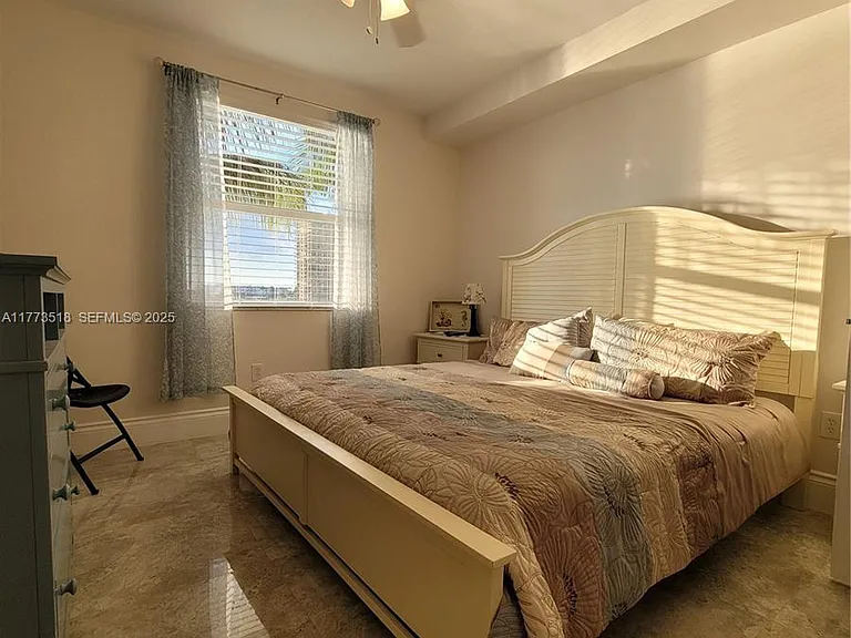 17100 N Bay Rd #1307 — Photo 18